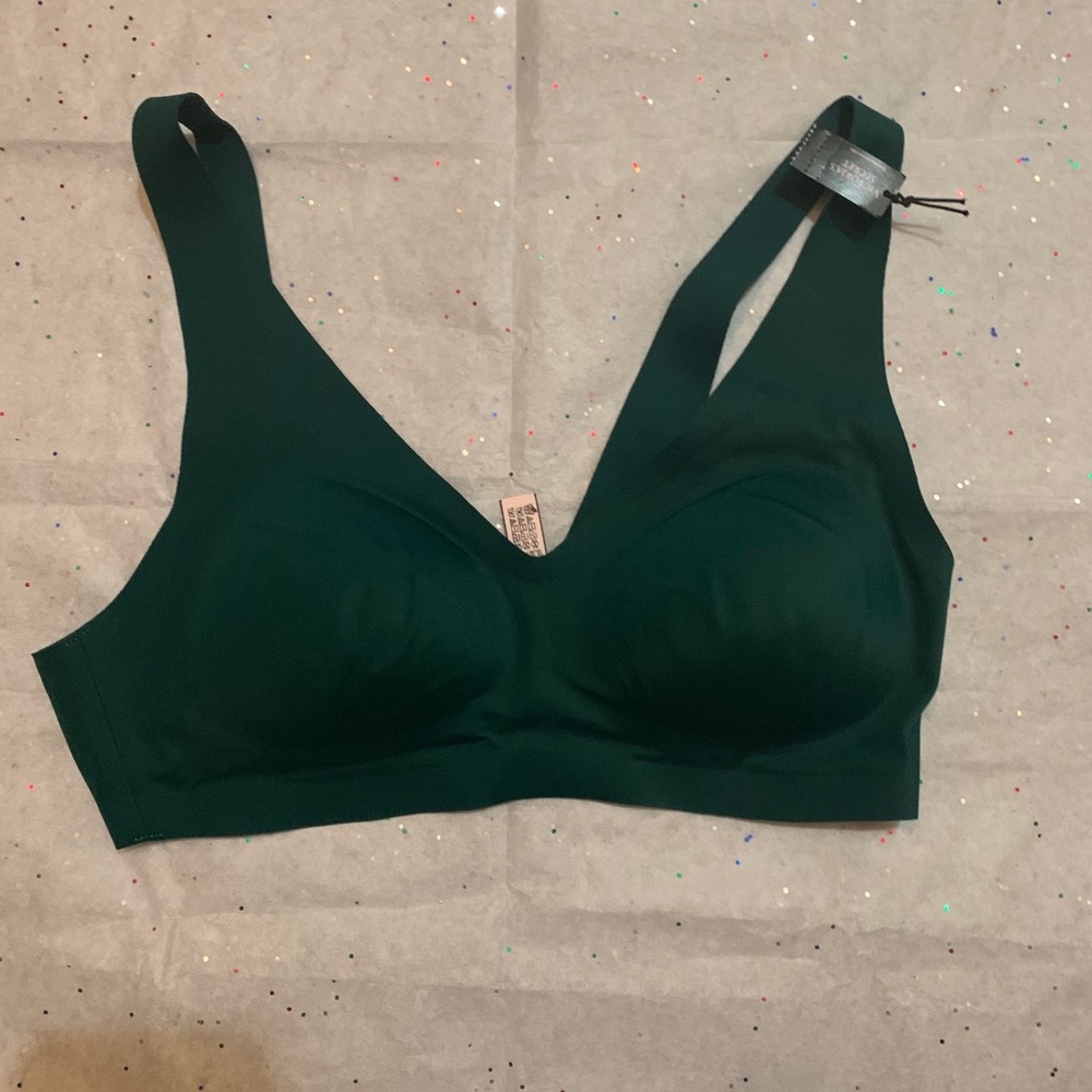 Victoria’s Secret Wireless Lightly lined bra 34b